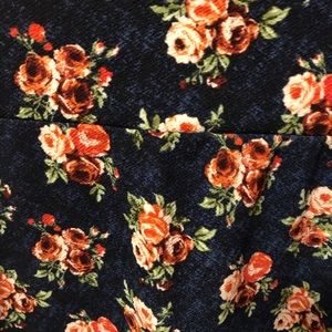 LuLaRoe Large Floral Cassie NWOT